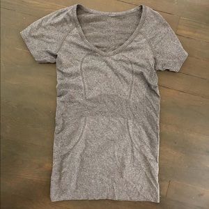 Lululemon swiftly shirt